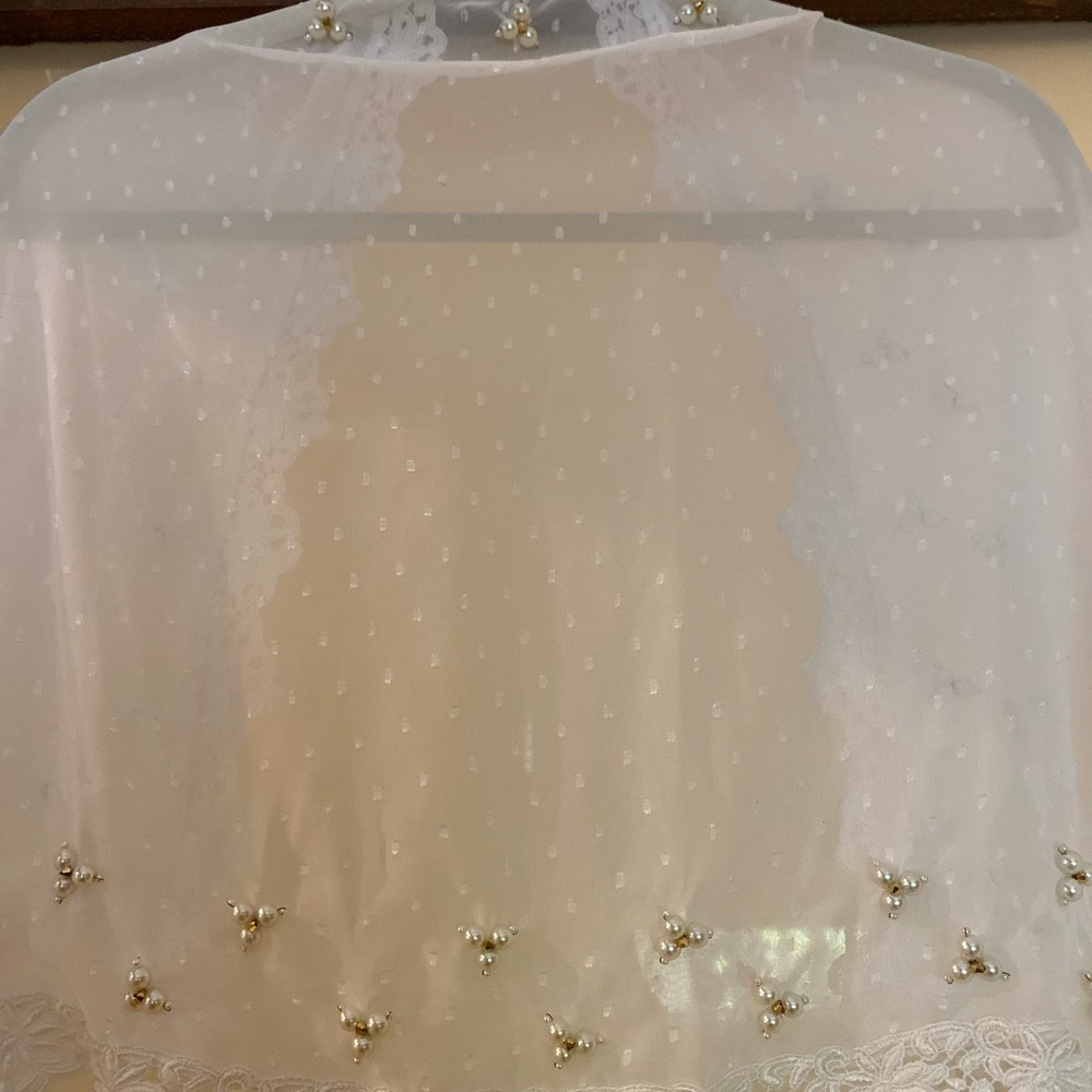 NWT unique beaded flowers handmade white color fancy bride scarf Chapel Veil - Picture 7 of 7